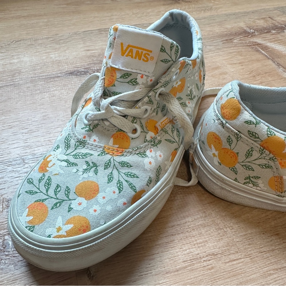 Vans Orange Blossom Floral Canvas Low-Top Sneakers - Picture 3 of 8